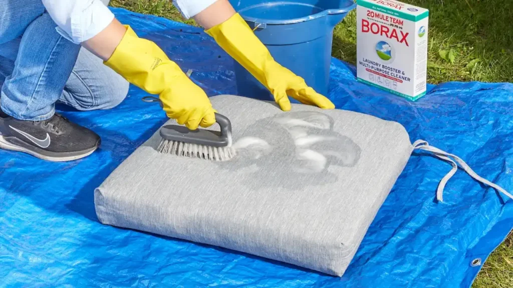 comment nettoyer des coussins de jardin